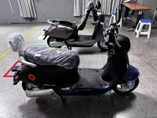 Электроскутер Мотомир YADEA M6 чёрный матовый | Мототека